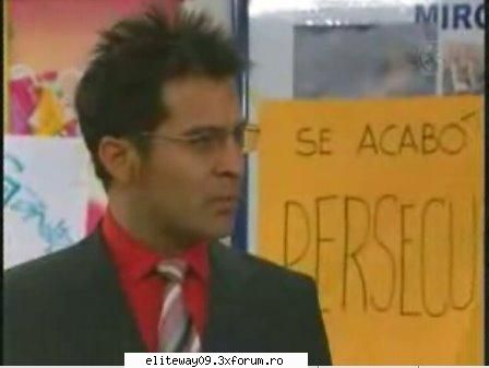 pascual gandia - ce mai tepi are directoru':)) - biroul lui Gandia